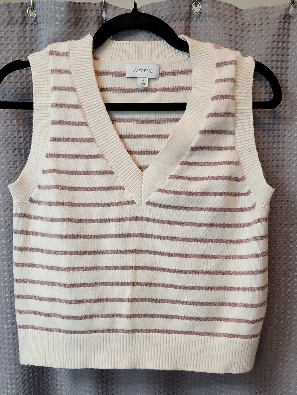Evereve Cream and Brown Striped V-Neck Sweater Vest Size M